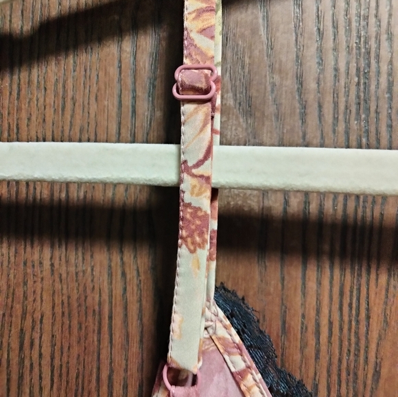 Torrid Floral Lace Tank Top - Picture 6 of 8